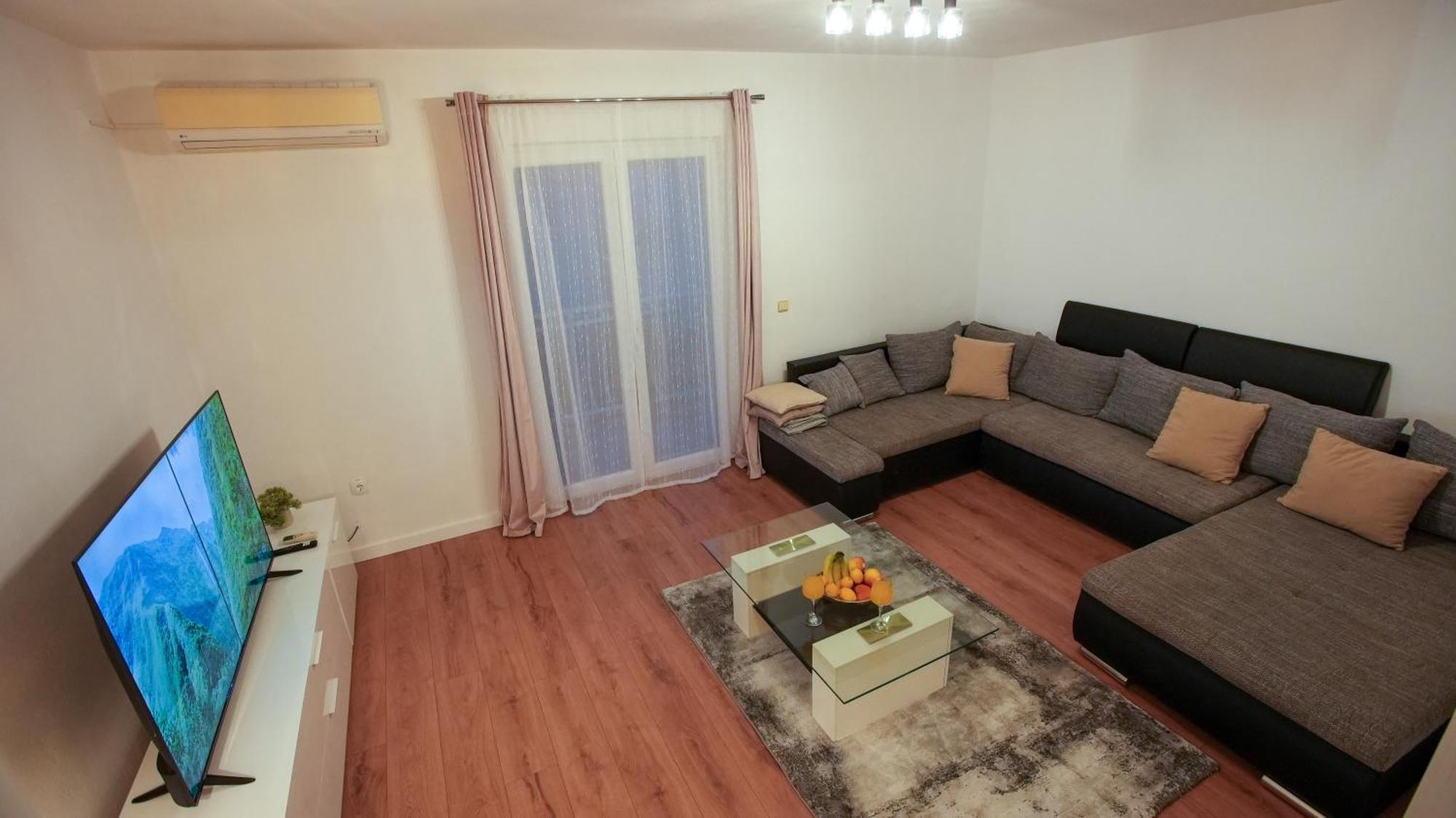Apartman Mia With Pool1 Split Exterior photo